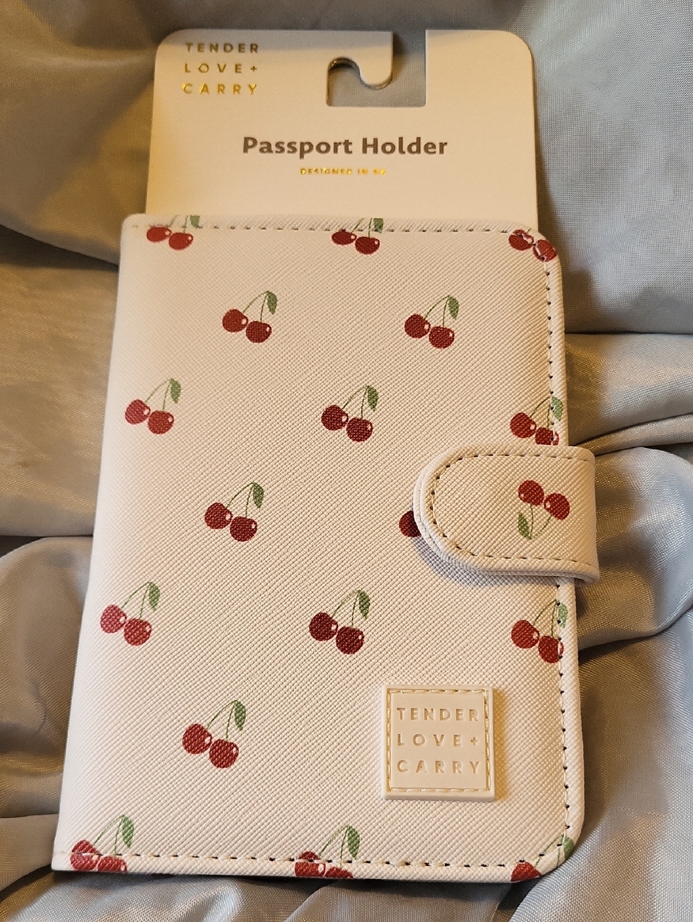 Tender Love + Carry Cherry Passport Holder - Cream with Red Cherries Bnwt Li